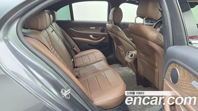 Mercedes-Benz E-Class W213 — Фото автомобиля 17