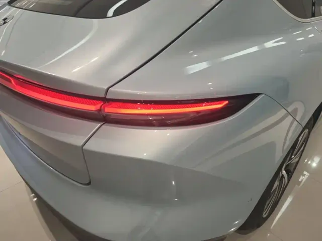 Nio ET5 — Фото автомобиля 7