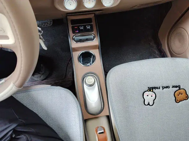 Wuling Hongguang Mini EV — Фото автомобиля 10