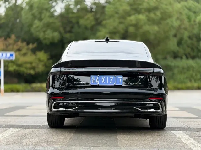 Lincoln Z — Фото автомобиля 6