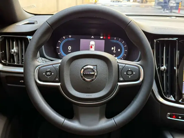 Volvo S60 — Фото автомобиля 12