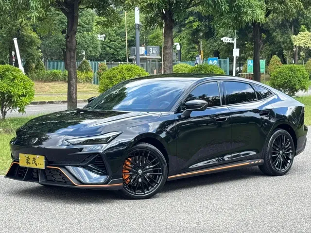 Фотография автомобиля — Changan UNI-V