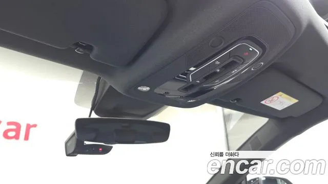 Audi Q8 55 TFSI quattro Premium — Фото автомобиля 17