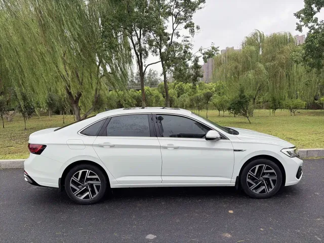 Volkswagen Sagitar — Фото автомобиля 5