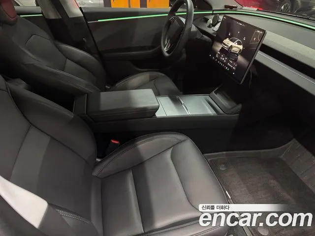 Tesla Model 3 — Фото автомобиля 7