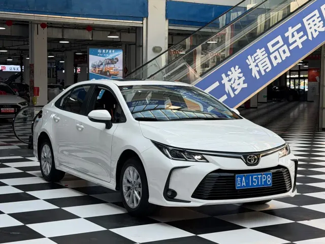 Toyota Corolla — Фото автомобиля 3