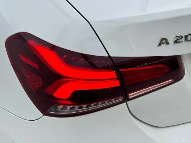 Mercedes-Benz A-Class — Фото автомобиля 11