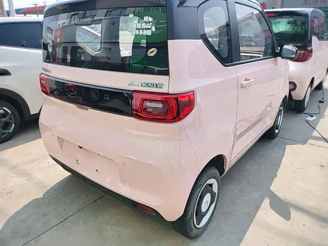 Wuling Hongguang Mini EV — Фото автомобиля 7