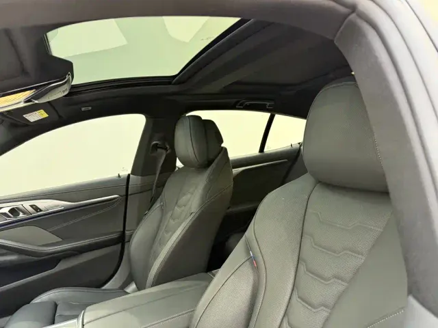 BMW 8 Series — Фото автомобиля 25