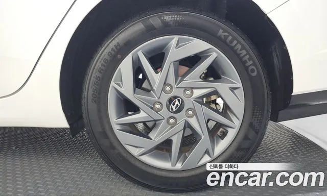 Hyundai Avante — Фото автомобиля 6