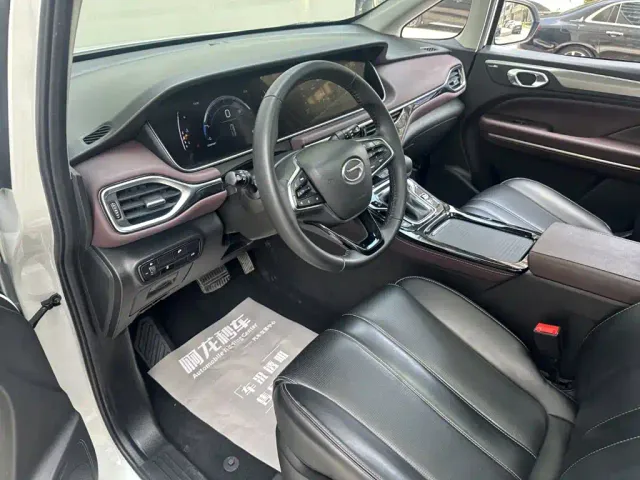 GAC Trumpchi M6 — Фото автомобиля 11