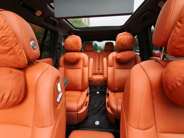 Li Auto L9 — Фото автомобиля 11