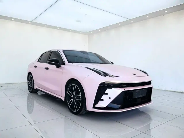 Lynk & Co 03 — Фото автомобиля 3