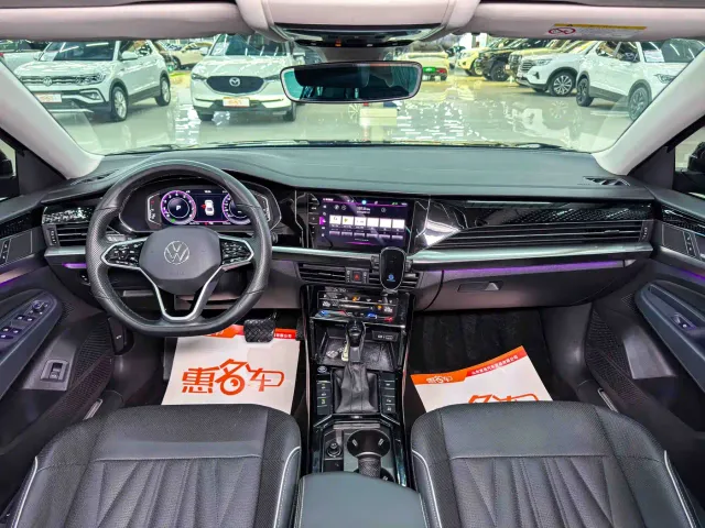 Volkswagen Passat — Фото автомобиля 19