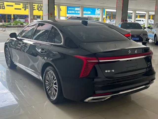 Hongqi H5 — Фото автомобиля 9