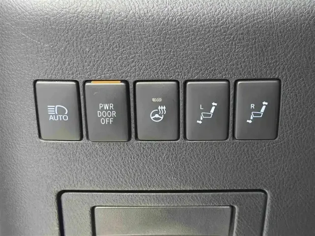 Toyota Vellfire 2021 Crown Hybrid 2.5L HV Supreme Edition — Фото автомобиля 18