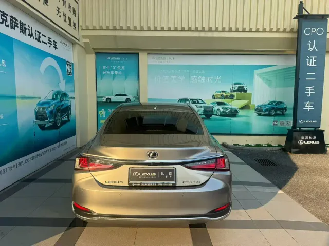 Lexus ES — Фото автомобиля 6