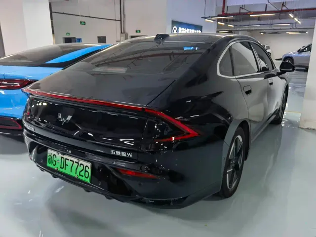 Wuling Starlight — Фото автомобиля 9