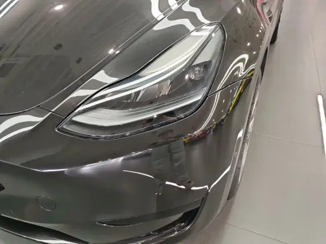 Tesla Model Y — Фото автомобиля 23
