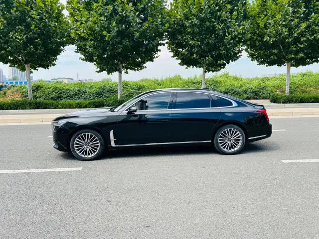 Hongqi H9 — Фото автомобиля 7