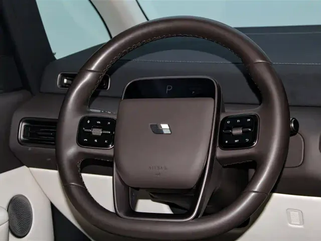 Li Auto MEGA — Фото автомобиля 15