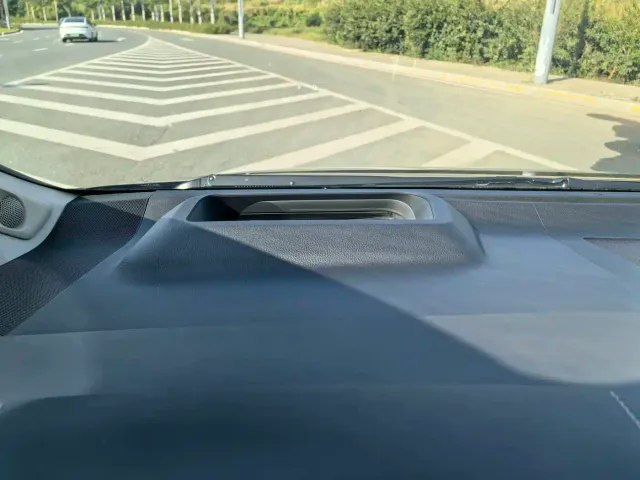 Toyota Alphard — Фото автомобиля 8