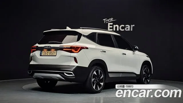 Kia Seltos — Фото автомобиля 2