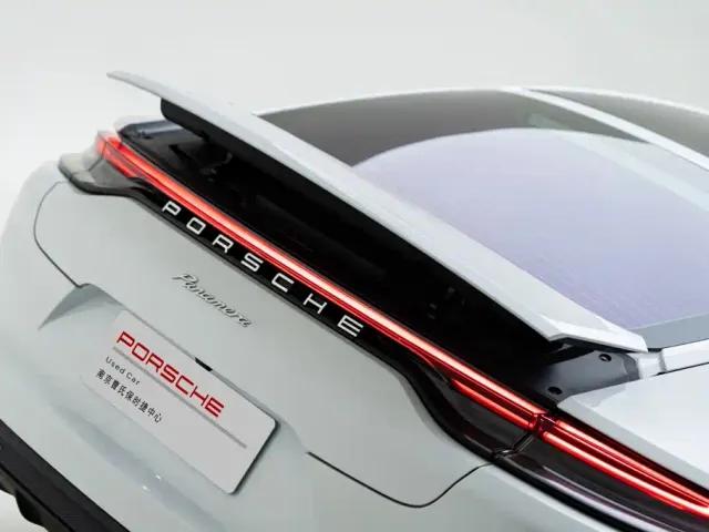 Porsche Panamera — Фото автомобиля 7