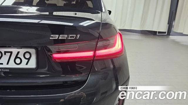 BMW 3-Series 3 серия (G20) 320i M Sport — Фото автомобиля 22