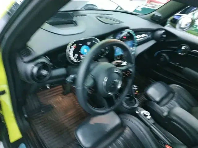 MINI Hatch — Фото автомобиля 6