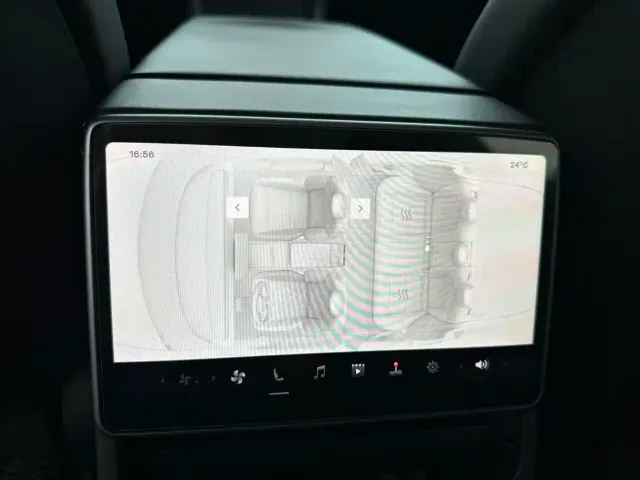 Tesla Model 3 — Фото автомобиля 14