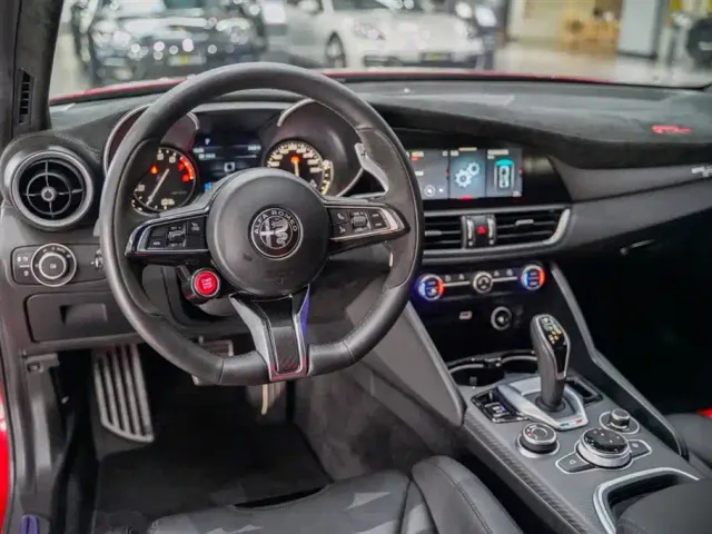 Alfa Romeo Giulia — Фото автомобиля 2
