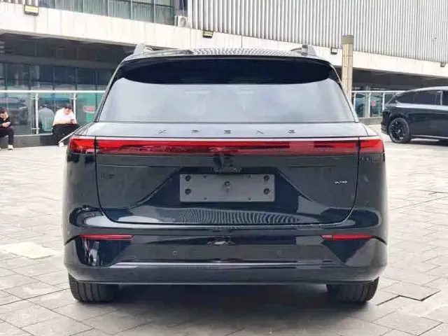 Xpeng G9 — Фото автомобиля 9