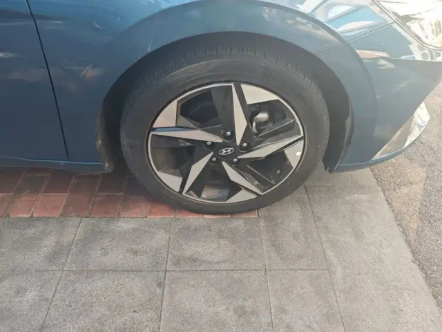 Hyundai Elantra — Фото автомобиля 8