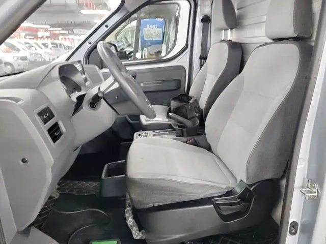 Wuling Yangguang — Фото автомобиля 14