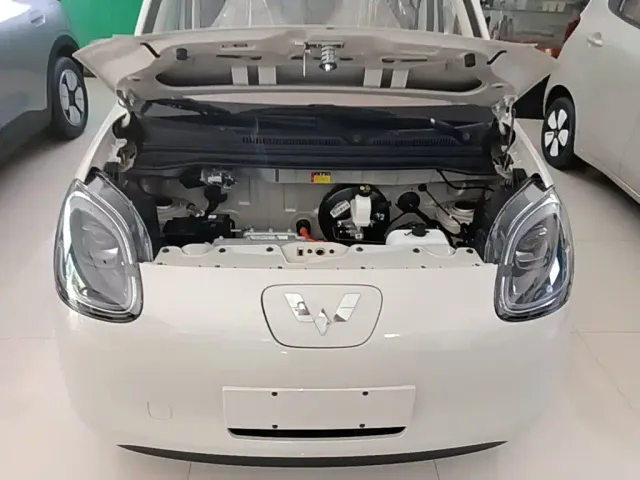 Wuling Hongguang Mini EV — Фото автомобиля 19