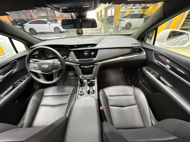 Cadillac XT5 — Фото автомобиля 18