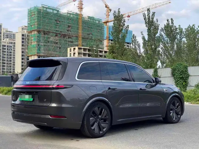 Li Auto L9 — Фото автомобиля 6