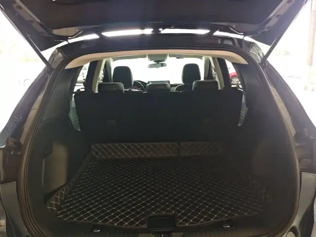 Ford Escape — Фото автомобиля 14