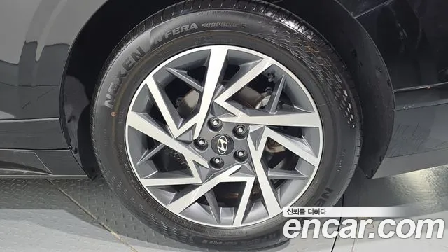 Hyundai Grandeur GN7 — Фото автомобиля 6