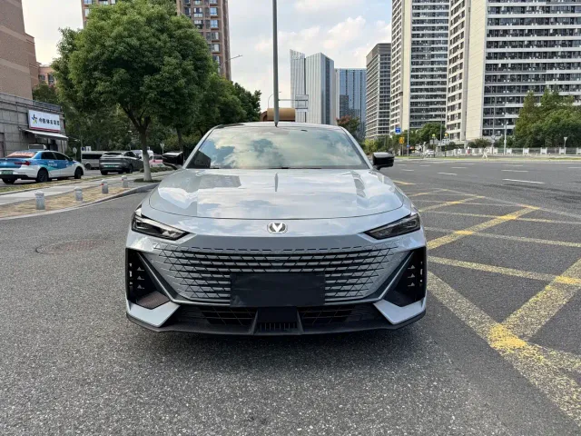 Changan UNI-V — Фото автомобиля 2