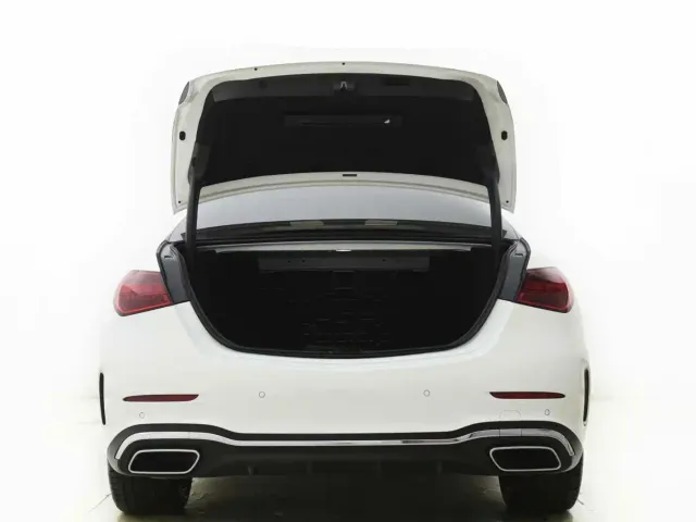 Mercedes-Benz C-Class — Фото автомобиля 11