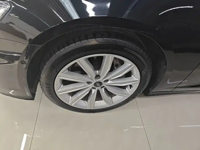 Audi A6L — Фото автомобиля 22