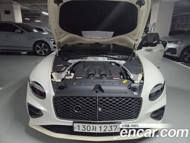 Фотография автомобиля — Bentley Continental
