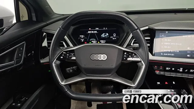 Audi Q4 e-tron F4 — Фото автомобиля 13