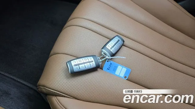 Genesis G80 Бензин 2.5 турбо AWD — Фото автомобиля 18