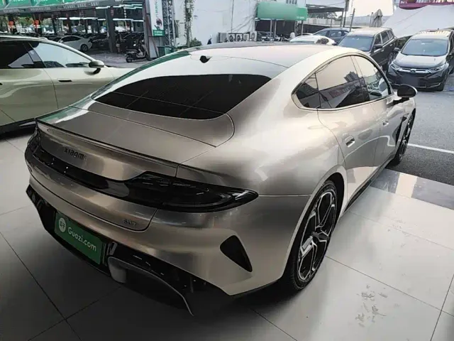 Xiaomi SU7 — Фото автомобиля 6