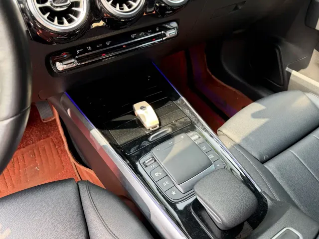 Mercedes-Benz EQB — Фото автомобиля 12