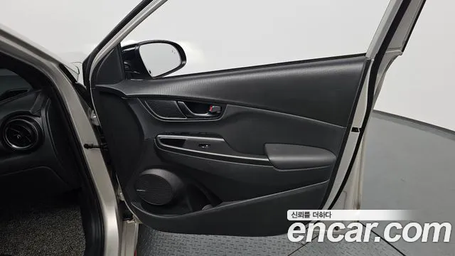 Hyundai Kona Новый Kona Бензин 2.0 2WD — Фото автомобиля 19