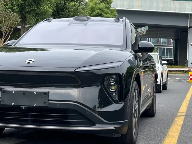Nio ES6 — Фото автомобиля 7